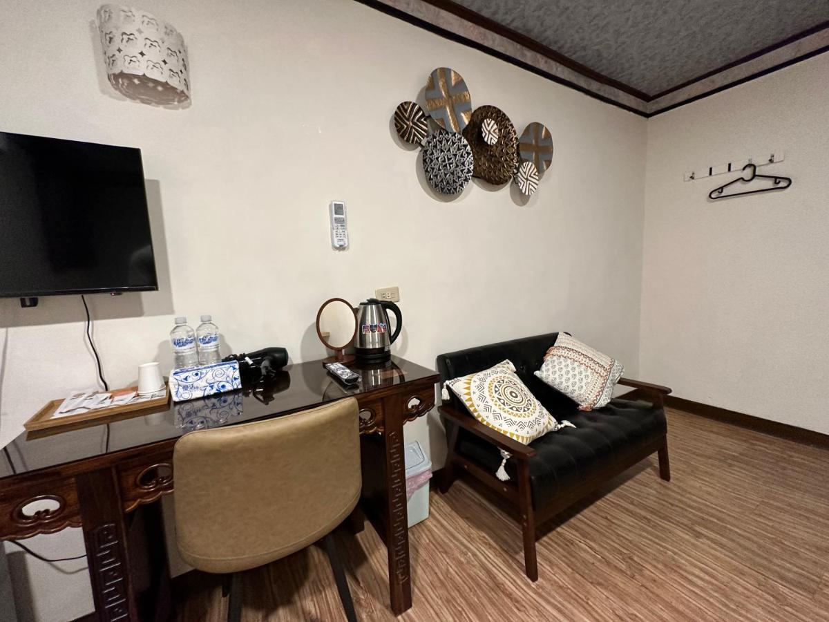 Ming Ren Hotspring Hotel 礁渓郷 エクステリア 写真