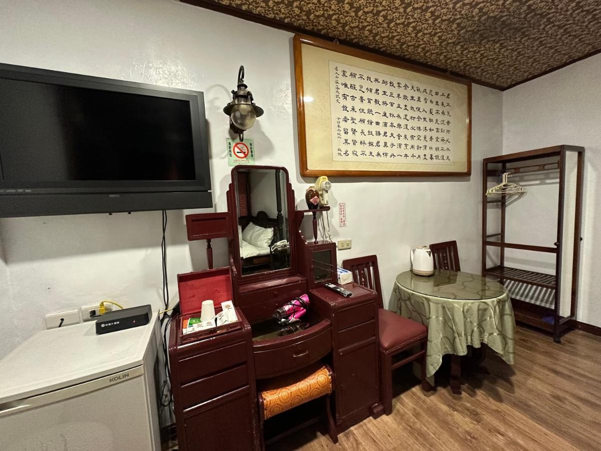 Ming Ren Hotspring Hotel 礁渓郷 エクステリア 写真