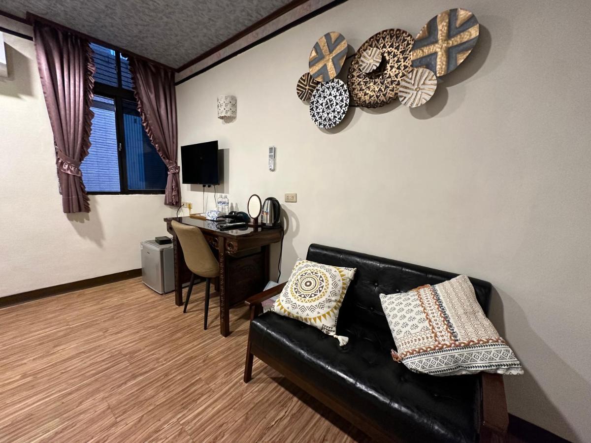 Ming Ren Hotspring Hotel 礁渓郷 エクステリア 写真